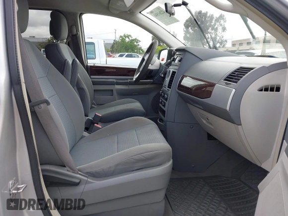 2010 Chrysler Town & Country Touring with VIN 2A4RR5D11AR432126, listed as a IAAI auction lot 42261584 with 135,638 mi miles and . Bid and sale history available at DreamBid. Image 5.