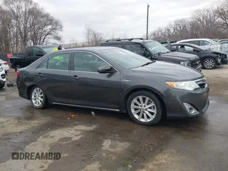 2012 Toyota Camry XLE z VIN 4T1BD1FK1CU048272, wystawiony jako IAAI lot #41711586 z przebiegiem 104 734 mil mil oraz . Historia ofert i sprzedaży dostępna na DreamBid. Obrazek 13.