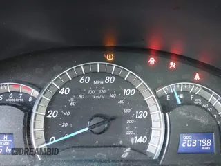 2014 Toyota Camry L with VIN 4T1BF1FK1EU370455, listed as a IAAI auction lot 41887561 with 203,798 mi miles. Bid and sale history available at carsss.com. Image 7.