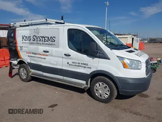 2016 Ford Transit Cargo z VIN 1FTYR1ZM5GKA23390, wystawiony jako IAAI lot #42022649 z przebiegiem 110 658 mil mil oraz . Historia ofert i sprzedaży dostępna na DreamBid. Obrazek 1.