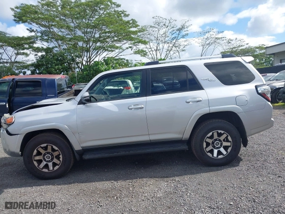 2017 Toyota 4Runner SR5 with VIN JTEBU5JR1H5443565, listed as a IAAI auction lot 41503001 with 57,183 mi miles. Bid and sale history available at carsss.com. Image 14.