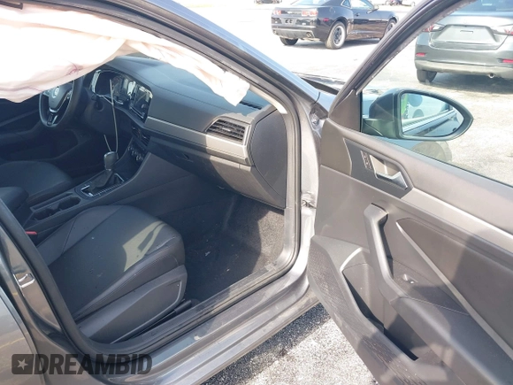 2019 Volkswagen Jetta S с VIN 3VWC57BU8KM120682, выставлен на аукционе IAAI как лот 42334806 с пробегом 54 610 миль миль и . История ставок и продаж доступна на DreamBid. Изображение 5.