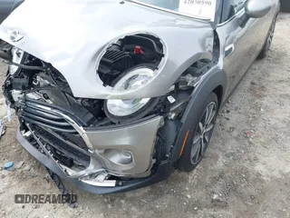2016 MINI Convertible с VIN WMWWG5C53G3C19327, выставлен на аукционе IAAI как лот 42030590 с пробегом 33 898 миль миль и . История ставок и продаж доступна на DreamBid. Изображение 19.