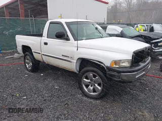 1998 Dodge 1500 z VIN 1B7HF16Y6WS574166, wystawiony jako IAAI lot #41791541 z przebiegiem 156 411 mil mil oraz . Historia ofert i sprzedaży dostępna na DreamBid. Obrazek 1.