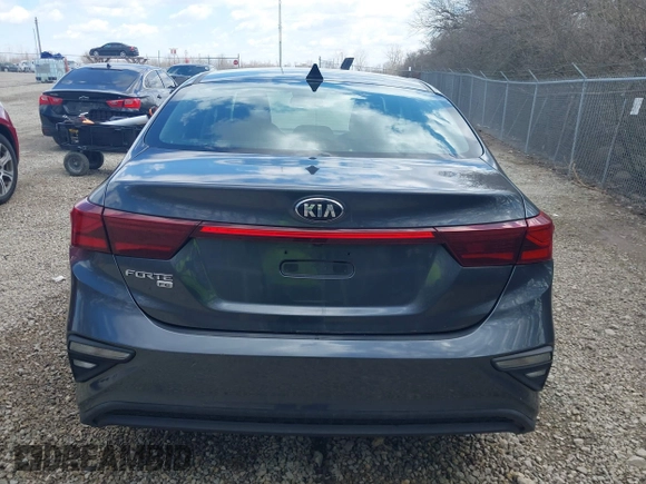 2021 Kia Forte FE with VIN 3KPF24AD6ME310406, listed as a IAAI auction lot 41888723 with 59,281 mi miles. Bid and sale history available at carsss.com. Image 17.