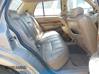 1994 Mercury Grand Marquis LS z VIN 2MELM75W1RX649536, wystawiony jako IAAI lot #41782591 z przebiegiem 111 984 mil mil oraz . Historia ofert i sprzedaży dostępna na DreamBid. Obrazek 8.