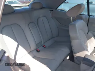 2002 Mercedes-Benz CLK 320/430 z VIN WDBLK70G12T129233, wystawiony jako IAAI lot #42391247 z przebiegiem 94 186 mil mil oraz . Historia ofert i sprzedaży dostępna na DreamBid. Obrazek 8.