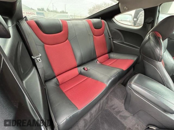 2011 Hyundai Genesis Coupe Grand Touring with VIN KMHHU6KH5BU061431, listed as a Copart auction lot 53547875 with 61,839 mi miles and Clean title. Bid and sale history available at DreamBid. Image 6.