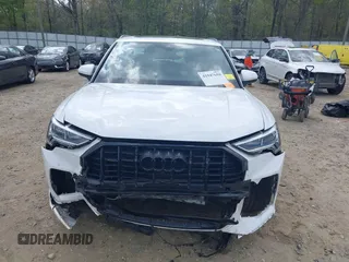 2022 Audi Q3 S line Premium Plus z VIN WA1EECF31N1148535, wystawiony jako IAAI lot #41947659 z przebiegiem 31 880 mil mil oraz . Historia ofert i sprzedaży dostępna na DreamBid. Obrazek 13.
