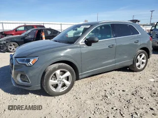 2019 Audi Q3 Premium Plus with VIN WA1BECF37K1082412, listed as a Copart auction lot 77412624 with 33,398 mi miles and Salvage Title. Bid and sale history available at carsss.com. Image 1.