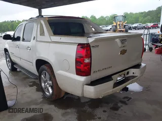 2013 Chevrolet Avalanche LTZ with VIN 3GNMCGE03DG296330, listed as a IAAI auction lot 41985209 with 265,798 mi miles and . Bid and sale history available at DreamBid. Image 3.