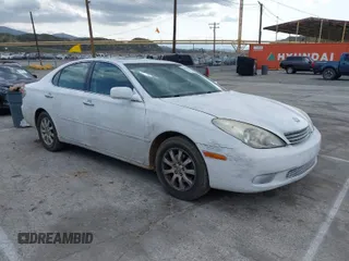 2002 Lexus ES 300 with VIN JTHBF30G225035245, listed as a IAAI auction lot 41885857 with 103,357 mi miles. Bid and sale history available at carsss.com. Image 1.