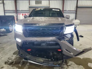 2024 Nissan Frontier SV with VIN 1N6ED1EJ0RN642992, listed as a Copart auction lot 70565784 with 194 mi miles and Salvage Title. Bid and sale history available at carsss.com. Image 5.