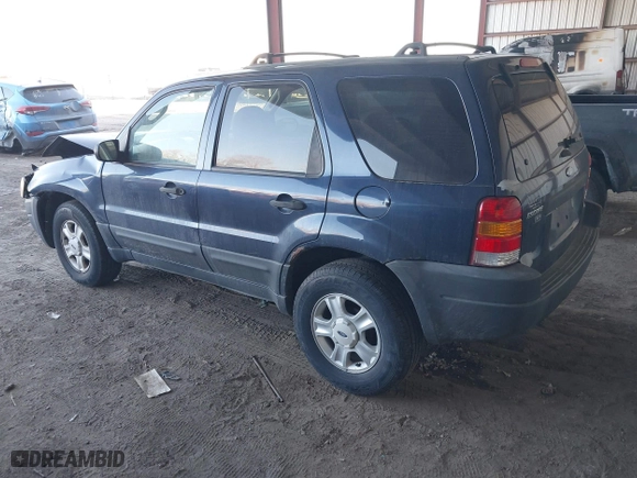 2004 Ford Escape XLT with VIN 1FMYU93194KA77634, listed as a IAAI auction lot 41663464 with 149,600 mi miles. Bid and sale history available at carsss.com. Image 3.
