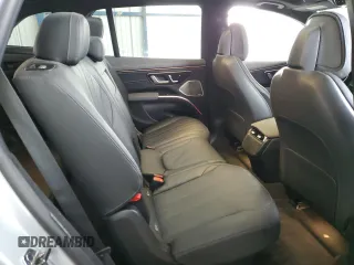 2023 Mercedes-Benz EQS 450 z VIN 4JGDM2EB6PA024248, wystawiony jako Copart lot #56052475 z przebiegiem 13 760 mil mil oraz Szkody całkowita. Historia ofert i sprzedaży dostępna na DreamBid. Obrazek 11.