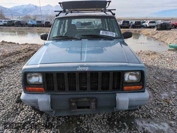 1999 Jeep Cherokee SE with VIN 1J4FF28S5XL646812, listed as a Copart auction lot 87951115 with 230,161 mi miles and Clean title. Bid and sale history available at DreamBid. Image 5.