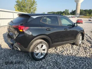 2025 Buick Encore GX Preferred z VIN KL4AMCSL3SB175250, wystawiony jako Copart lot #65850705 z przebiegiem 6 758 mil mil oraz Czysty tytuł • Clean title. Historia ofert i sprzedaży dostępna na DreamBid. Obrazek 3.