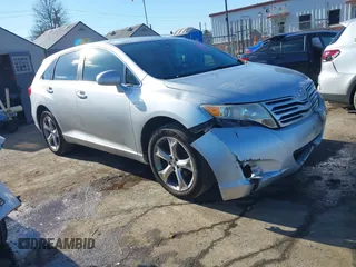 2009 Toyota Venza z VIN 4T3BK11AX9U007420, wystawiony jako IAAI lot #41198915 z przebiegiem 195 608 mil mil oraz . Historia ofert i sprzedaży dostępna na DreamBid. Obrazek 1.
