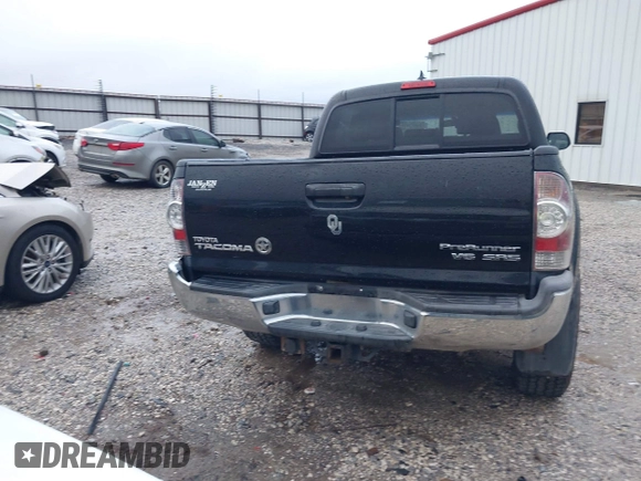 2014 Toyota Tacoma PreRunner with VIN 5TFJU4GN0EX062336, listed as a IAAI auction lot 41073030 with 135,554 mi miles. Bid and sale history available at carsss.com. Image 17.