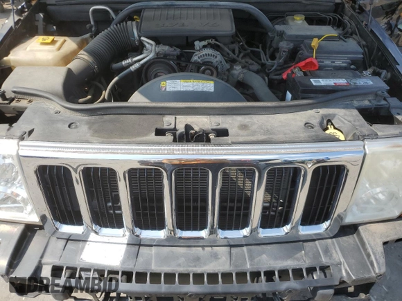 2009 Jeep Commander Sport z VIN 1J8HG48K39C501268, wystawiony jako Copart lot #64312325 z przebiegiem 184 794 mil mil oraz Szkoda całkowita • Salvage title. Historia ofert i sprzedaży dostępna na DreamBid. Obrazek 12.