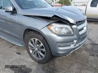 2015 Mercedes-Benz GL-Class GL 350 BlueTEC with VIN 4JGDF2EE8FA543336, listed as a IAAI auction lot 41049984 with 103,368 mi miles. Bid and sale history available at carsss.com. Image 19.