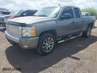 2007 Chevrolet Silverado 1500 Work Truck with VIN 2GCEC19C871592827, listed as a IAAI auction lot 41960690 with 193,154 mi miles. Bid and sale history available at carsss.com. Image 17.