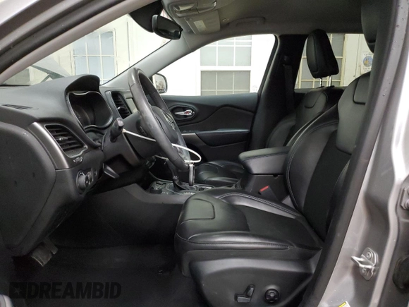 2019 Jeep Cherokee Altitude с VIN 1C4PJMLX7KD408728, выставлен на аукционе Copart как лот 58470725 с пробегом 30 622 миль миль и Чистый • Clean title. История ставок и продаж доступна на DreamBid. Изображение 7.