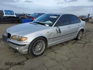 2005 BMW 3 Series 325i with VIN WBAAZ33475KW79056, listed as a Copart auction lot 86841074 with 206,903 mi miles and Salvage Title. Bid and sale history available at carsss.com. Image 1.