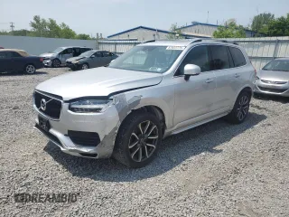 2016 Volvo XC90 T6 Momentum z VIN YV4A22PK3G1067694, wystawiony jako Copart lot #57822775 z przebiegiem 122 053 mil mil oraz Szkoda całkowita • Salvage title. Historia ofert i sprzedaży dostępna na DreamBid. Obrazek 1.