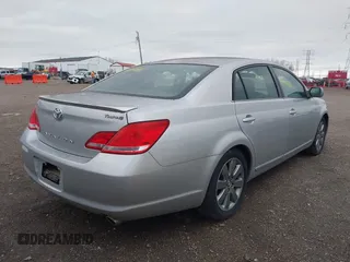 2006 Toyota Avalon XL with VIN 4T1BK36B56U122203, listed as a IAAI auction lot 41909081 with 227,587 mi miles and . Bid and sale history available at carsss.com. Image 4.