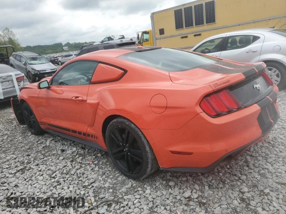 2015 Ford Mustang EcoBoost z VIN 1FA6P8TH2F5368462, wystawiony jako Copart lot #55426645 z przebiegiem 102 757 mil mil oraz Szkoda całkowita • Salvage title. Historia ofert i sprzedaży dostępna na DreamBid. Obrazek 2.