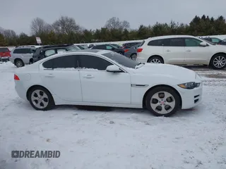 2017 Jaguar XE 25t z VIN SAJAR4BG4HA966709, wystawiony jako IAAI lot #41620077 z przebiegiem 91 859 mil mil oraz . Historia ofert i sprzedaży dostępna na DreamBid. Obrazek 13.
