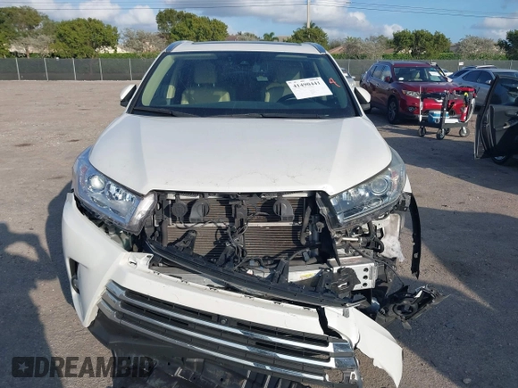 2018 Toyota Highlander Hybrid Limited z VIN 5TDDGRFH7JS040072, wystawiony jako IAAI lot #41490441 z przebiegiem 121 677 mil mil oraz . Historia ofert i sprzedaży dostępna na DreamBid. Obrazek 6.