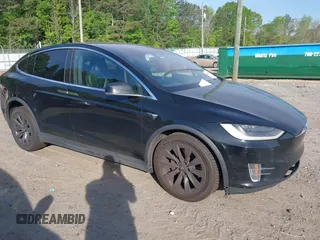 2017 Tesla Model X 90D z VIN 5YJXCAE29HF078571, wystawiony jako IAAI lot #42050041 z przebiegiem 216 874 mil mil oraz . Historia ofert i sprzedaży dostępna na DreamBid. Obrazek 1.