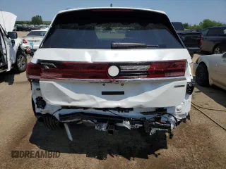 2024 Volkswagen Atlas SEL Premium R-Line with VIN 1V2FR2CA2RC557387, listed as a Copart auction lot 60269075 with 6,676 mi miles and Salvage title. Bid and sale history available at DreamBid. Image 6.