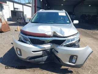 2014 Kia Sorento LX with VIN 5XYKT4A63EG457302, listed as a IAAI auction lot 41859779 with 122,724 mi miles. Bid and sale history available at carsss.com. Image 6.
