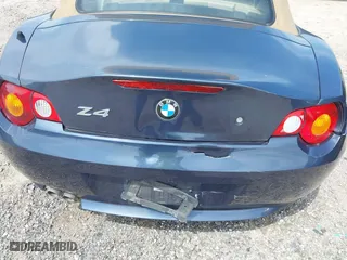 2004 BMW Z4 2.5i with VIN 4USBT33594LR68458, listed as a IAAI auction lot 41873219 with 113,587 mi miles. Bid and sale history available at carsss.com. Image 6.