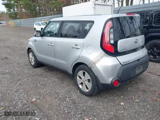 2015 Kia Soul with VIN KNDJN2A20F7804462, listed as a IAAI auction lot 42013821 with 143,455 mi miles. Bid and sale history available at carsss.com. Image 3.