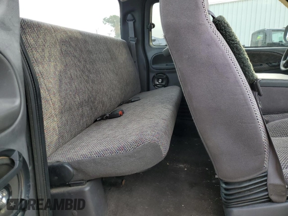 2000 Dodge 1500 z VIN 1B7HF13Z7YJ115816, wystawiony jako Copart lot #84693474 z przebiegiem 189 647 mil mil oraz Szkoda całkowita • Salvage title. Historia ofert i sprzedaży dostępna na DreamBid. Obrazek 10.