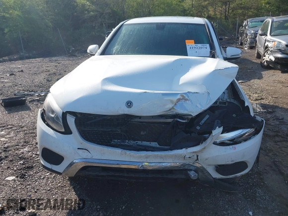 2019 Mercedes-Benz GLC 300 with VIN WDC0J4KB1KF638819, listed as a IAAI auction lot 41922074 with 96,521 mi miles and . Bid and sale history available at DreamBid. Image 6.