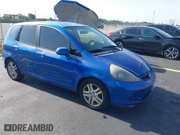 2007 Honda Fit Sport z VIN JHMGD38637S015957, wystawiony jako IAAI lot #42284728 z przebiegiem 176 383 mil mil oraz . Historia ofert i sprzedaży dostępna na DreamBid. Obrazek 1.