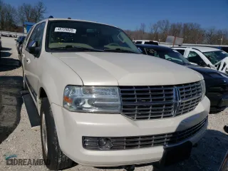 2007 Lincoln Navigator with VIN 5LMFU28567LJ00485, listed as a Copart auction lot 48729025 with 243,445 mi miles and Clean Title. Bid and sale history available at carsss.com. Image 5.