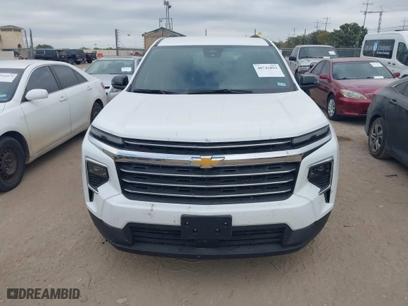2024 Chevrolet Traverse FWD LT with VIN 1GNERGKS4RJ200591, listed as a IAAI auction lot 40743893 with 1,324 mi miles. Bid and sale history available at carsss.com. Image 12.