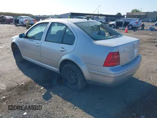 2000 Volkswagen Jetta z VIN 3VWSC29M5YM167509, wystawiony jako IAAI lot #42137350 z przebiegiem 168 759 mil mil oraz . Historia ofert i sprzedaży dostępna na DreamBid. Obrazek 3.