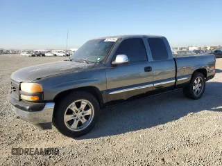 1999 GMC New Sierra 1500 SLE with VIN 2GTEC19T7X1564856, listed as a Copart auction lot 80774784 with 178,683 mi miles and Clean Title. Bid and sale history available at carsss.com. Image 1.