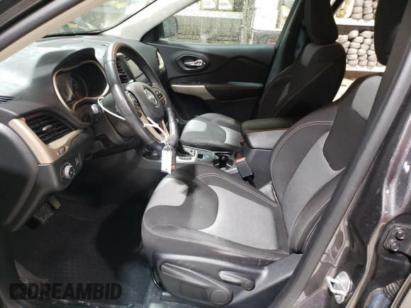 2018 Jeep Cherokee Latitude with VIN 1C4PJMCB2JD556207, listed as a Copart auction lot 58478395 with 102,884 mi miles and Salvage title. Bid and sale history available at DreamBid. Image 7.