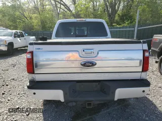 2015 Ford F-250 Lariat z VIN 1FT7W2BT3FEB19446, wystawiony jako Copart lot #53465755 z przebiegiem 122 759 mil mil oraz Czysty tytuł • Clean title. Historia ofert i sprzedaży dostępna na DreamBid. Obrazek 6.