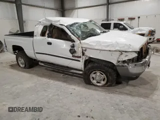 2000 Dodge Ram 2500 with VIN 3B7KF2369YG152255, listed as a Copart auction lot 87846105 with 0 mi miles and Salvage Title. Bid and sale history available at carsss.com. Image 4.