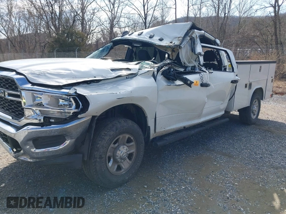 2023 Ram 2500 Tradesman with VIN 3C6UR5HJXPG646810, listed as a IAAI auction lot 41415537 with 10,865 mi miles. Bid and sale history available at carsss.com. Image 17.
