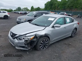 2017 Nissan Altima S z VIN 1N4AL3AP2HC239414, wystawiony jako IAAI lot #42300339 z przebiegiem 98 643 mil mil oraz . Historia ofert i sprzedaży dostępna na DreamBid. Obrazek 17.